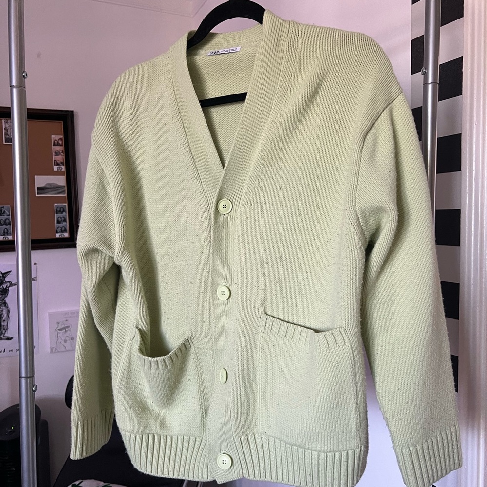 Zara Green Cardigan Sweater V-Neck Ribbed Knit
